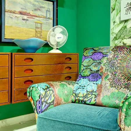 Blue Moon Apartment